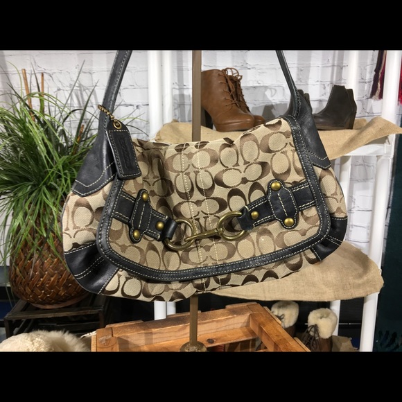 Coach Hand Bag - Picture 15 of 16